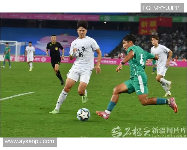 新疆足球明星排行榜揭晓各大球员实力对比与发展潜力分析