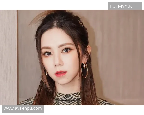 足球明星邓紫棋:从音乐舞台到绿茵场的精彩转身与奋斗历程